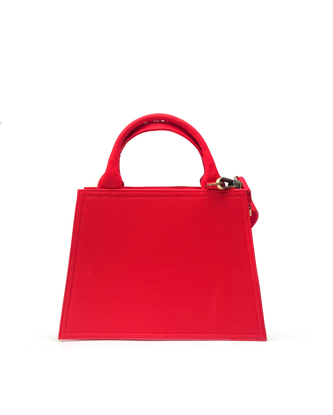 Cartera estructurada para mujer en PVC con bolsillo interno y correa ajustable.