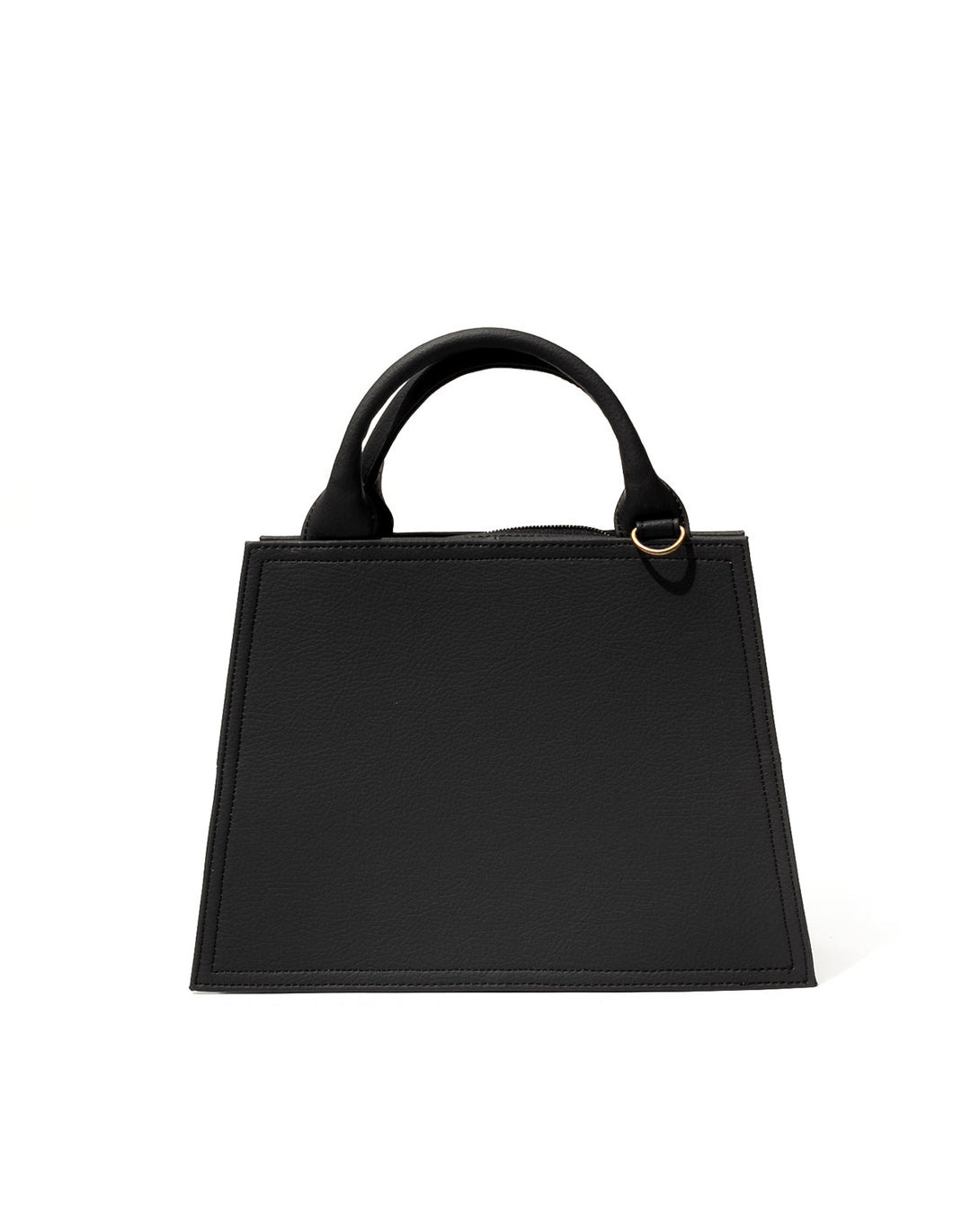 Cartera estructurada para mujer en PVC con bolsillo interno y correa ajustable.
